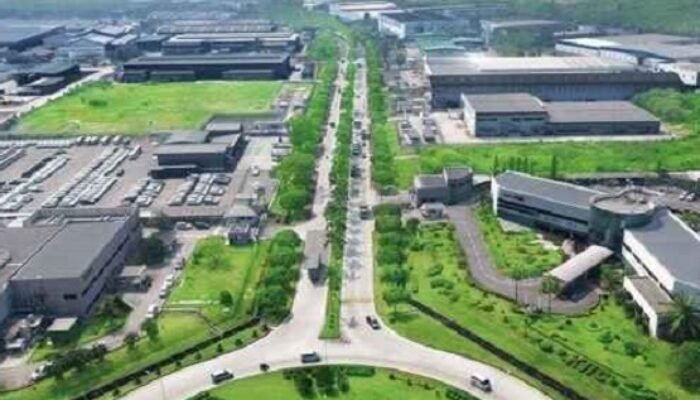 DPR RI Turun ke Kawasan Industri Karawang, Jalan dan Tenaga Kerja Lokal Jadi Sorotan